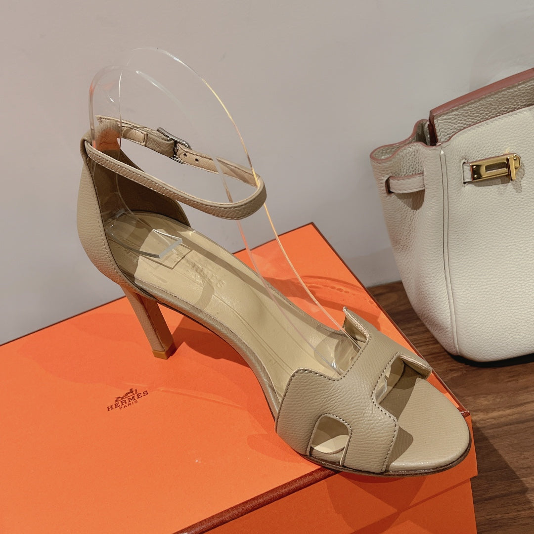 HERMES PREMIERE 105 SANDAL IN SAND BROWN CALFSKIN