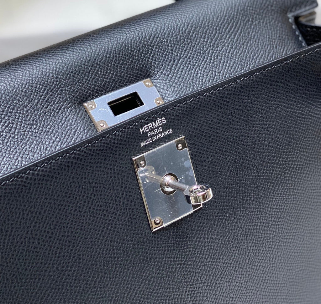 HERMES KELLY 28CM IN NOIR EPSOM CALFSKIN SILVER HARDWARE