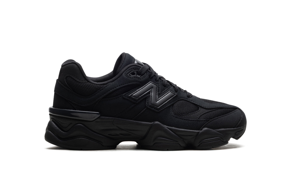 9060 GS "Triple Black" GC9060BB