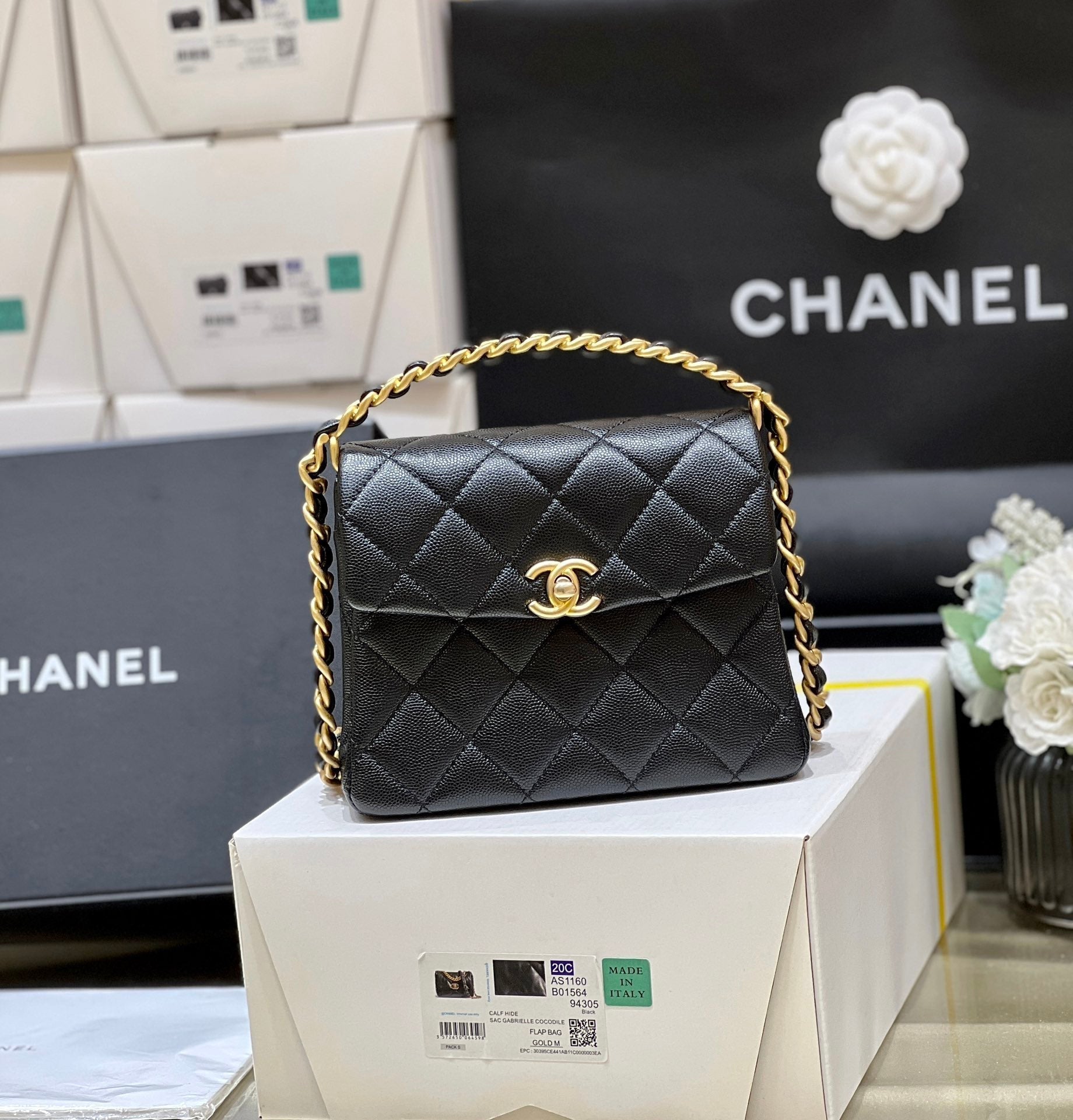 CHANEL 25S  TOTE CROSSBODY BAG 19 IN BLACK CALFSKIN WITH METAL HANDLE