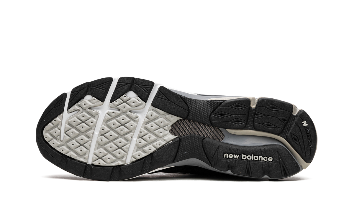 990v3 "Black / White" M990BS3