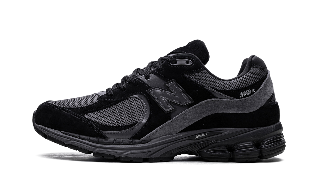 2002R "Black Magnet" M2002RBL