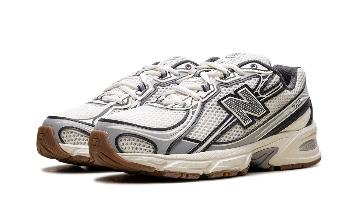 740 "Beige Grey" U740AA2