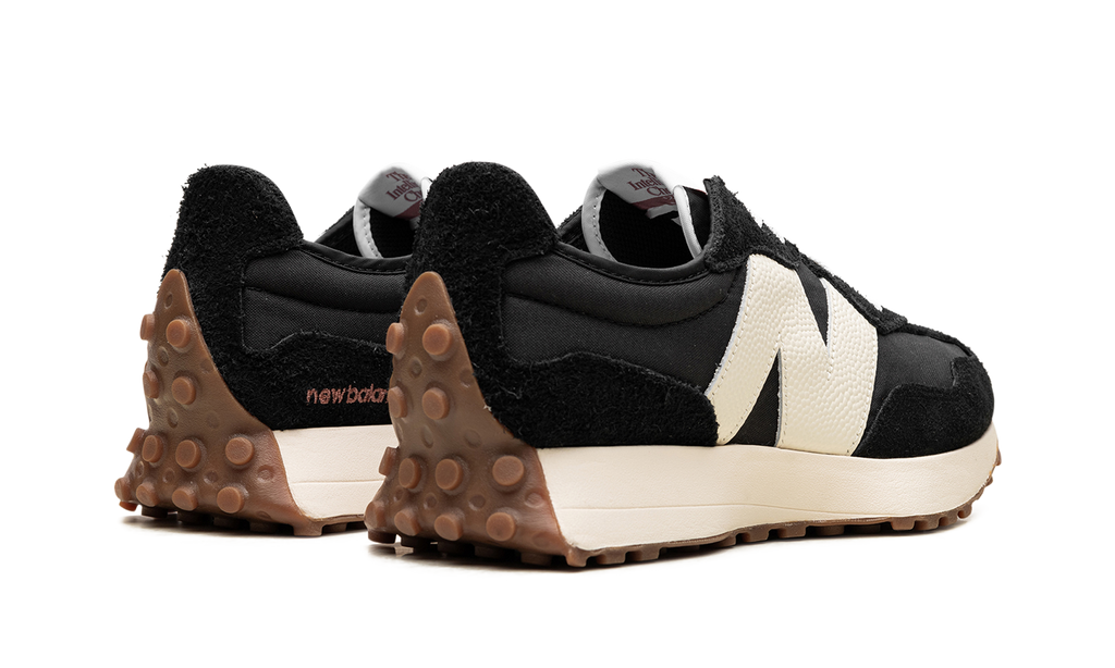 327 WMNS "Black White Gum" WS327BL